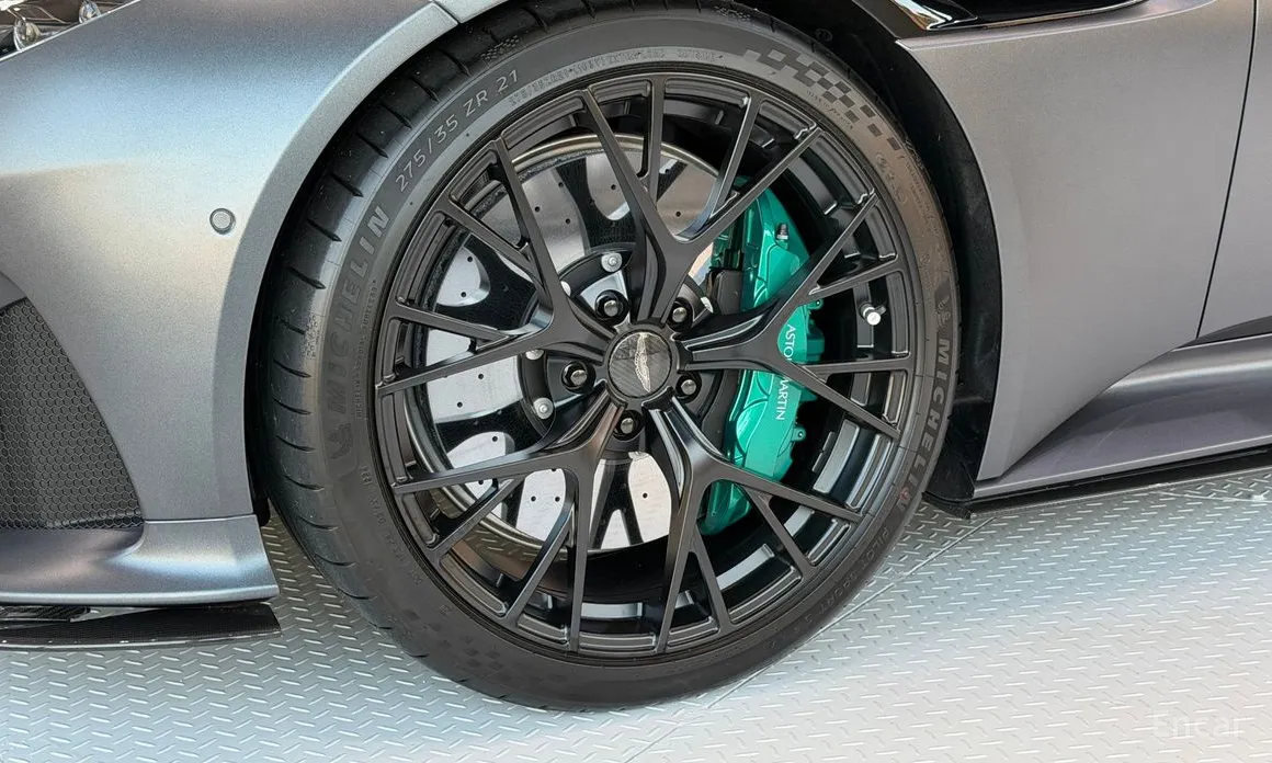 Aston Martin DB12 2023 4.0 V8 Volante