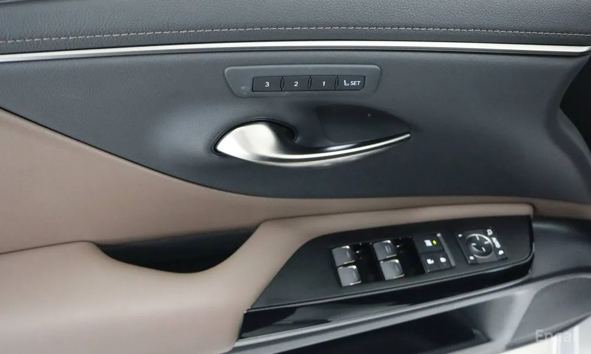 Lexus ES 2018 Luxury Plus