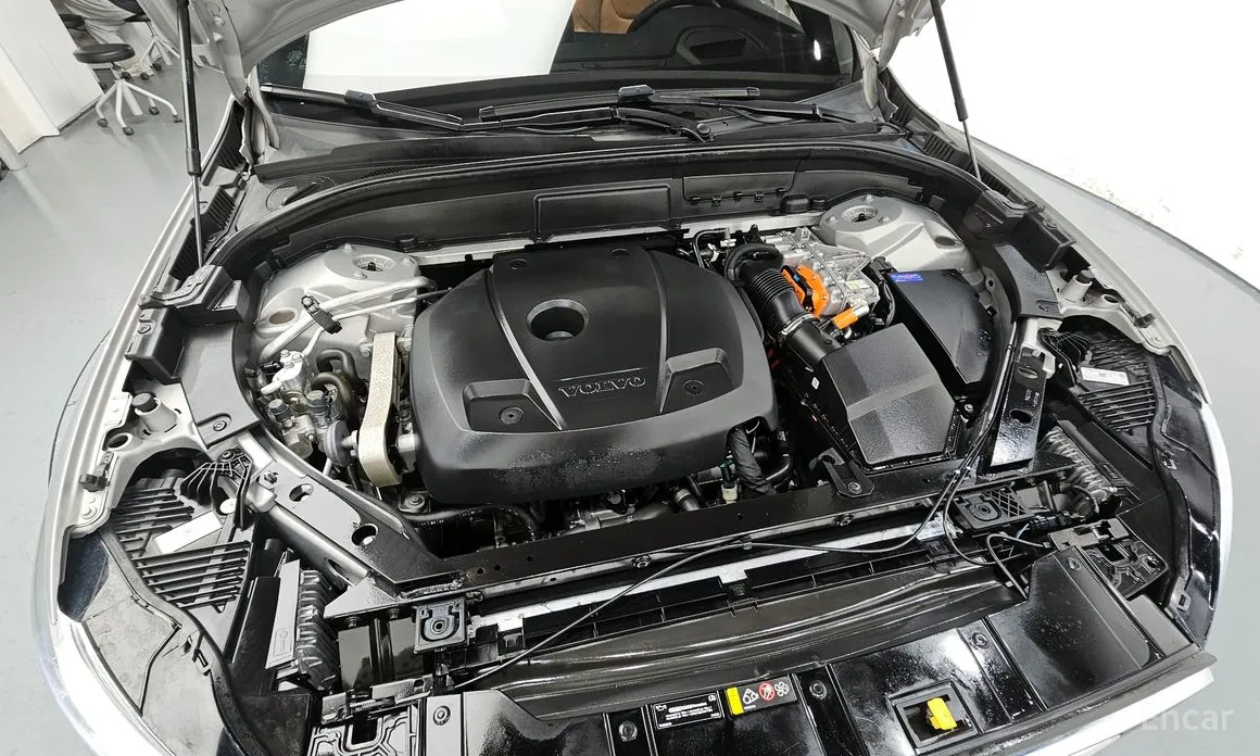 Volvo XC60 2017 T8 Ultimate Bright