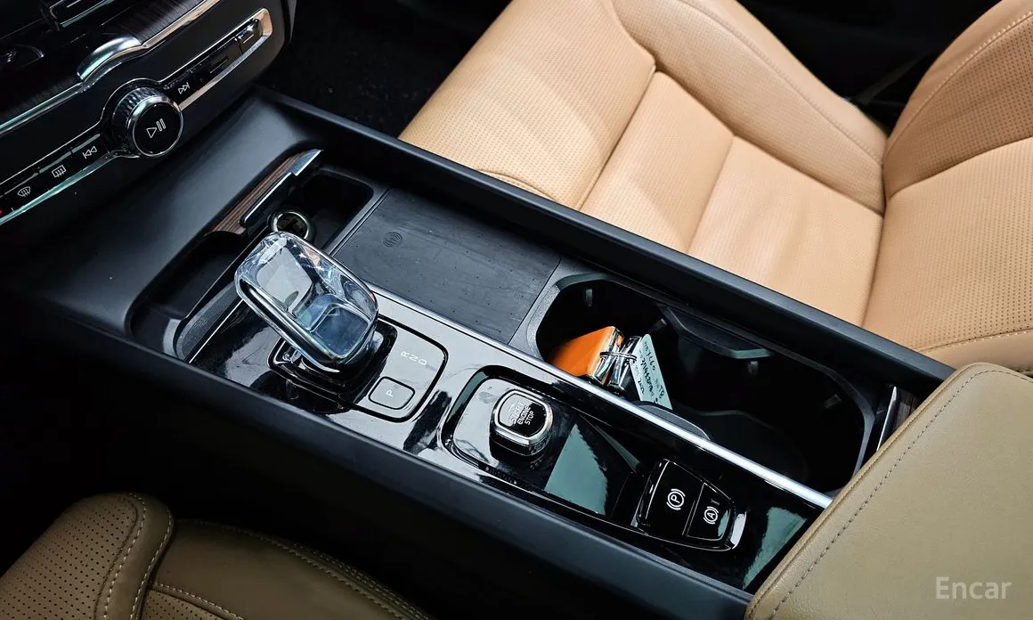 Volvo XC60 2017 T8 Ultimate Bright