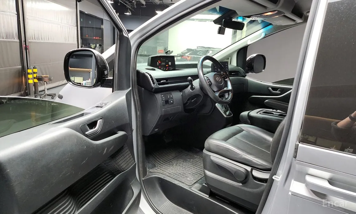 Hyundai Staria 2021 L3.5 Cargo 3-Seater