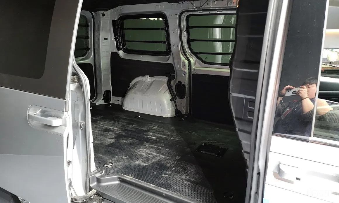 Hyundai Staria 2021 L3.5 Cargo 3-Seater