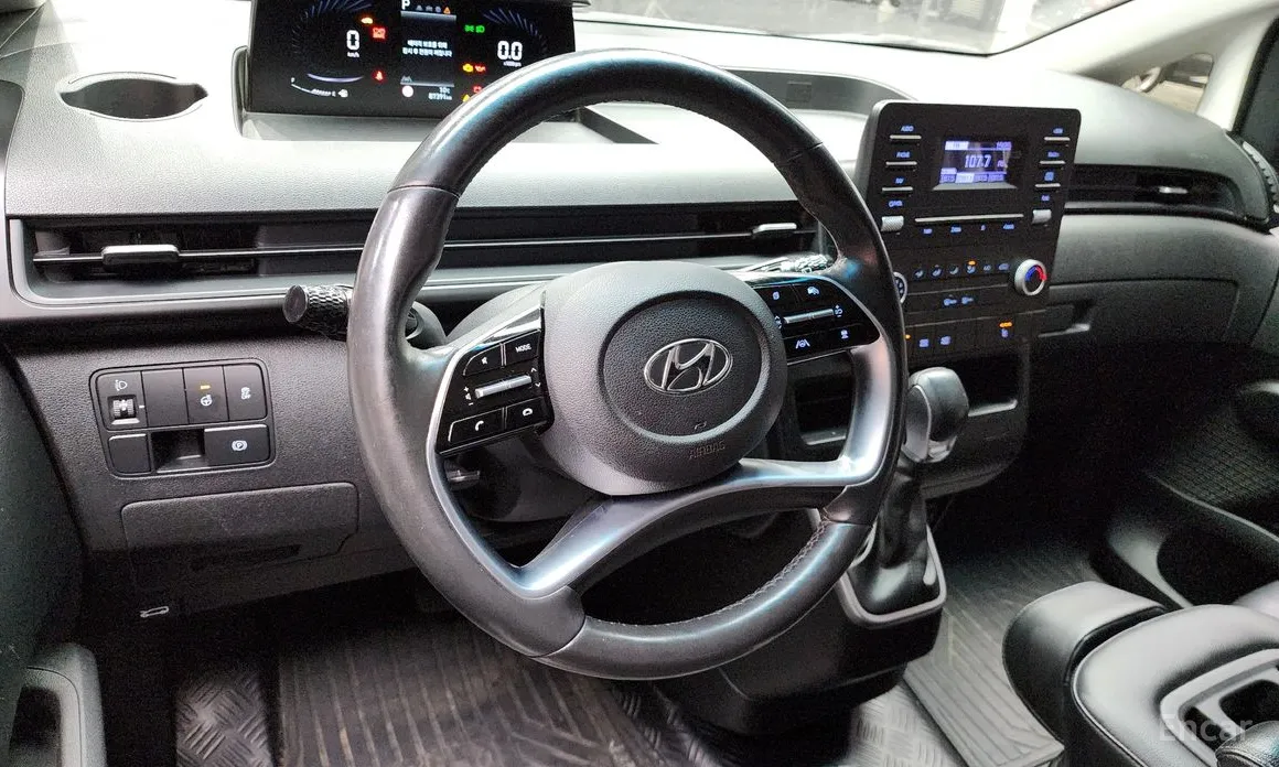 Hyundai Staria 2021 L3.5 Cargo 3-Seater