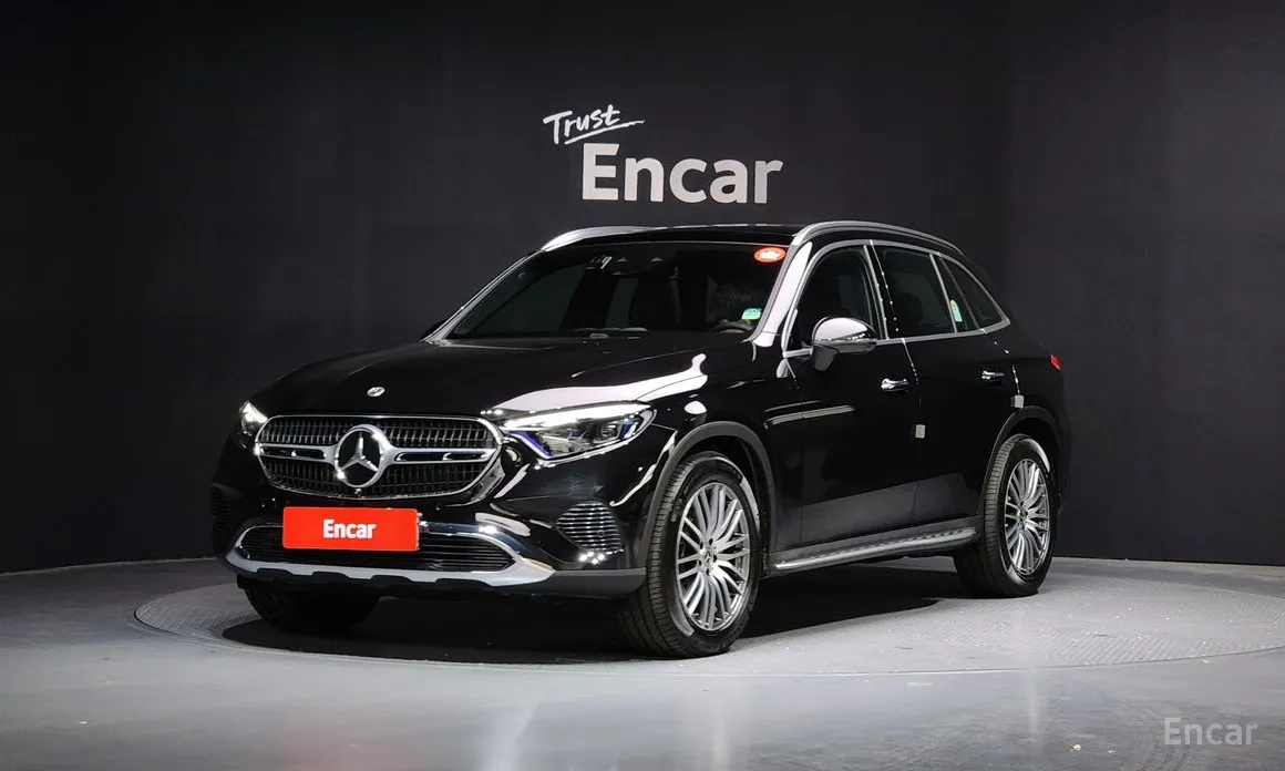 Mercedes-Benz GLC-Class 2023 GLC 300 4MATIC Avantgarde
