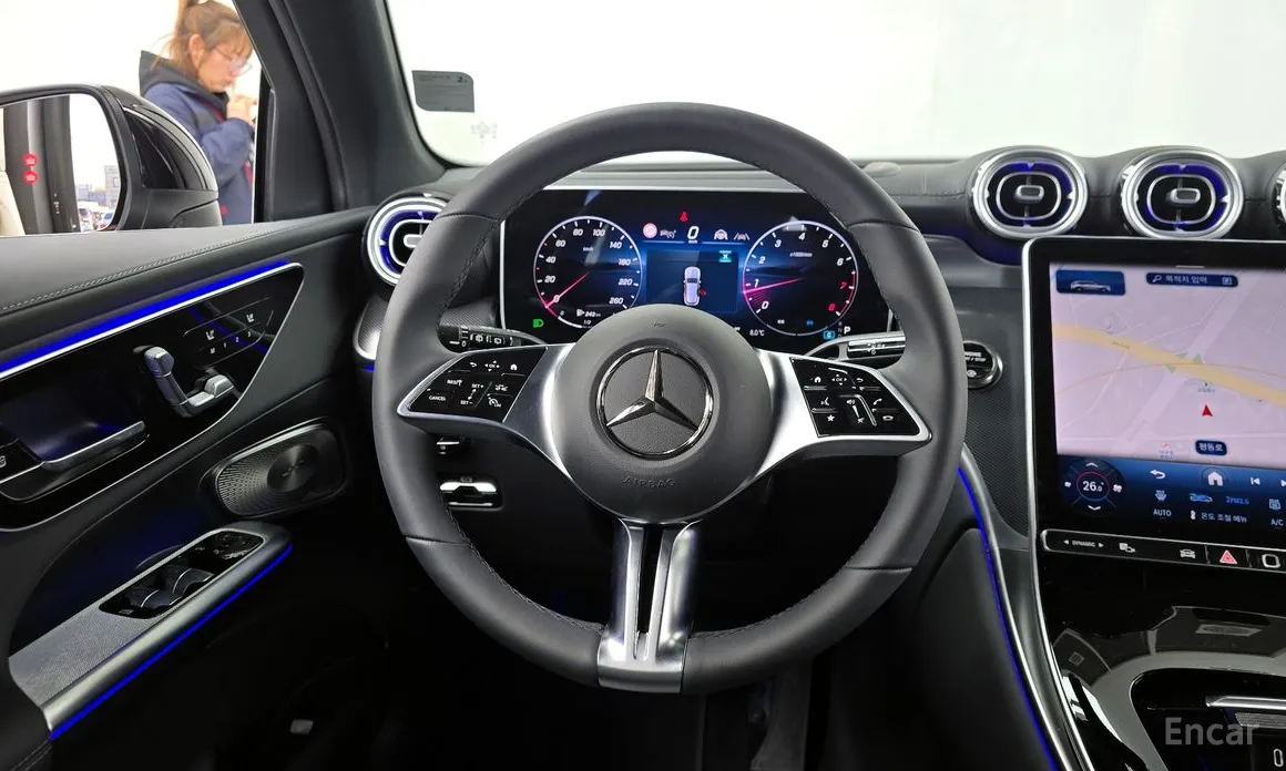 Mercedes-Benz GLC-Class 2023 GLC 300 4MATIC Avantgarde