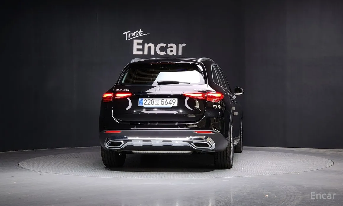 Mercedes-Benz GLC-Class 2023 GLC 300 4MATIC Avantgarde