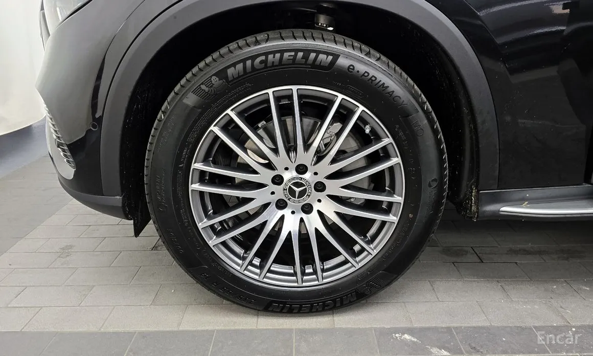 Mercedes-Benz GLC-Class 2023 GLC 300 4MATIC Avantgarde