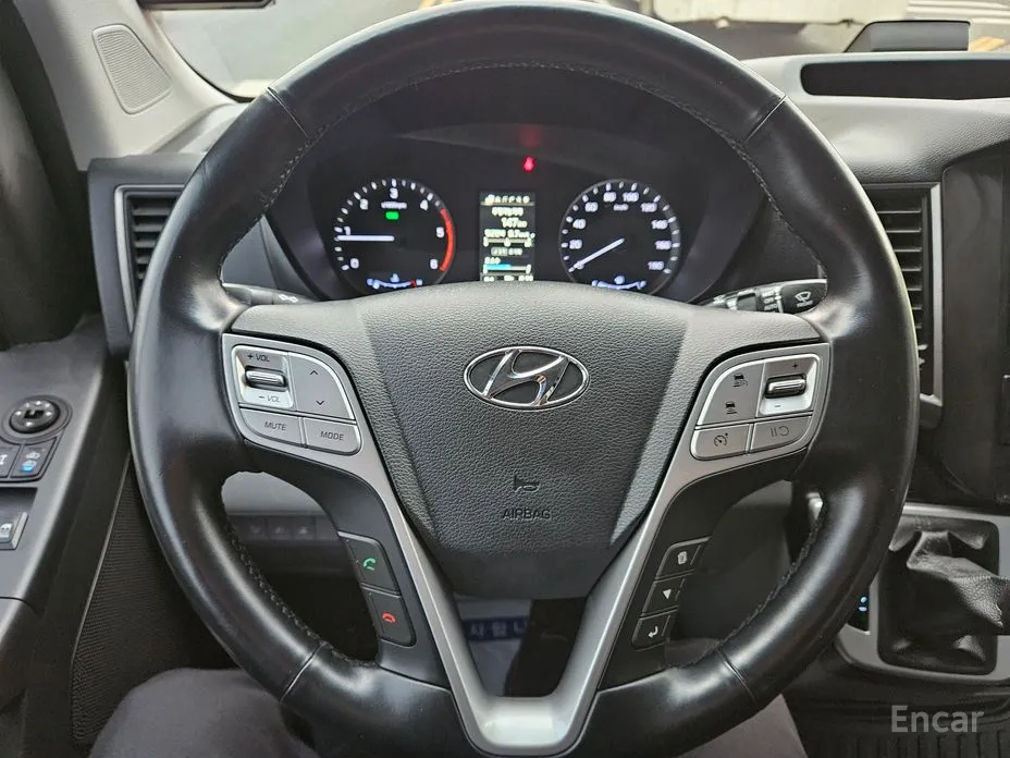 Hyundai Solati 2015 15-seater