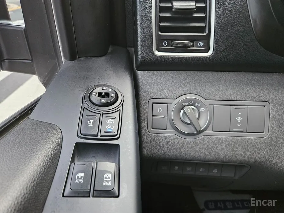 Hyundai Solati 2015 15-seater