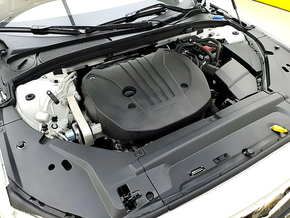 Volvo V90 2017 B5 Pro AWD