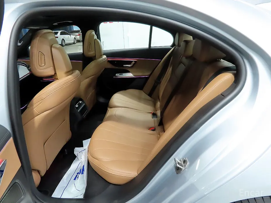 Mercedes-Benz E-Class 2024 E200 Avantgarde