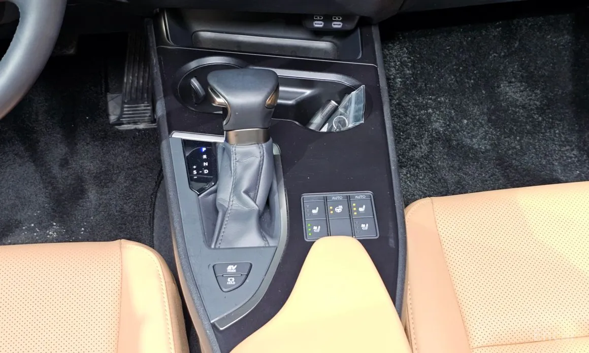 Lexus UX 2019 2.0 2WD