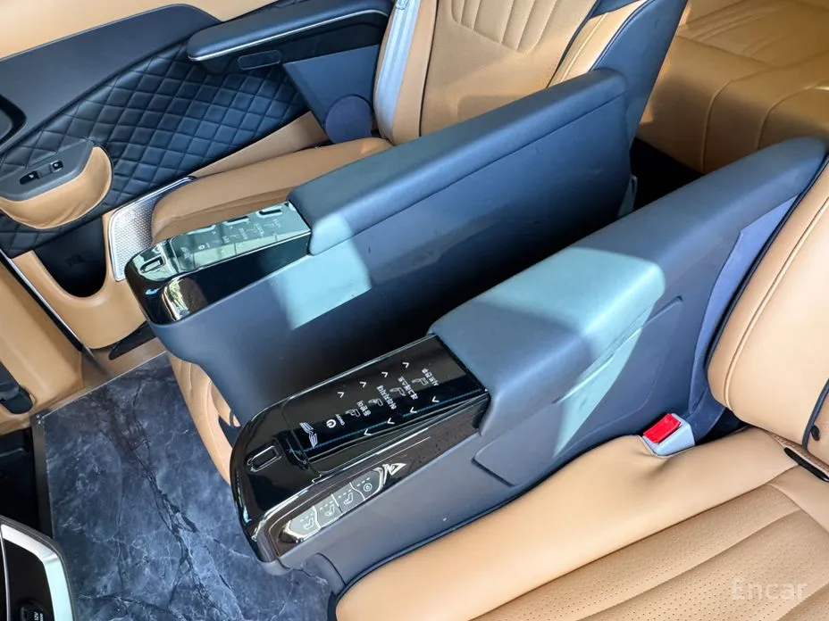 Kia Carnival 2023 Gasoline 9-Seater Hi Limousine (7-seater Limousine(Special vehicle)