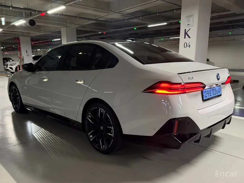 BMW i5 2023 M60 xDrive