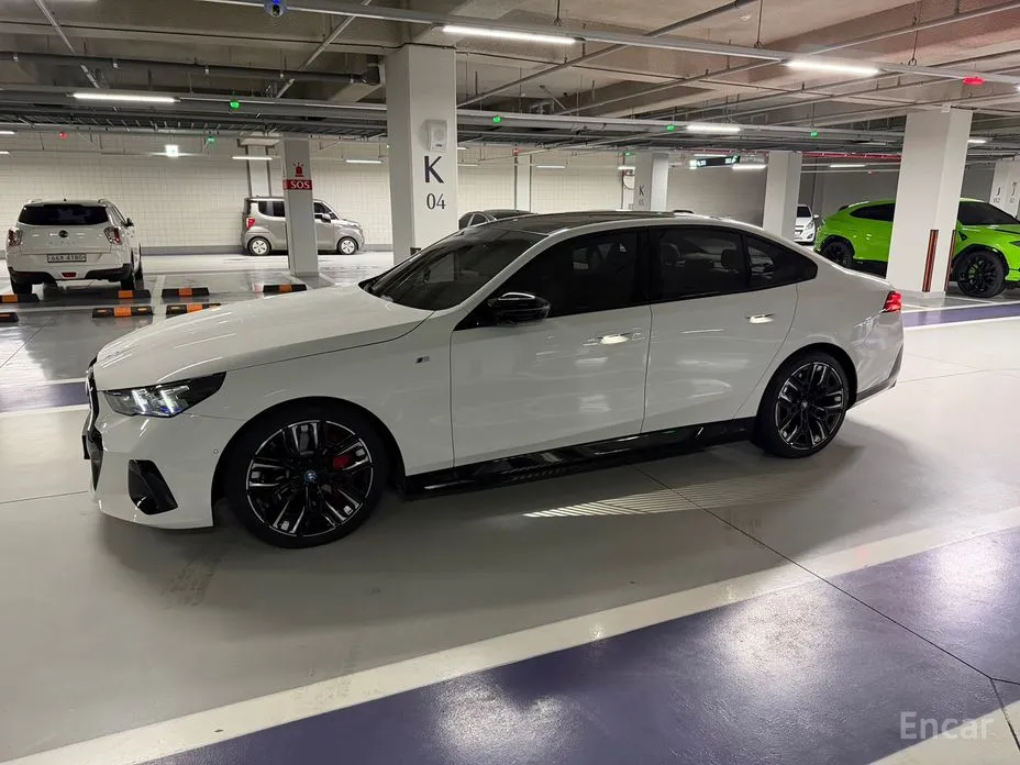 BMW i5 2023 M60 xDrive