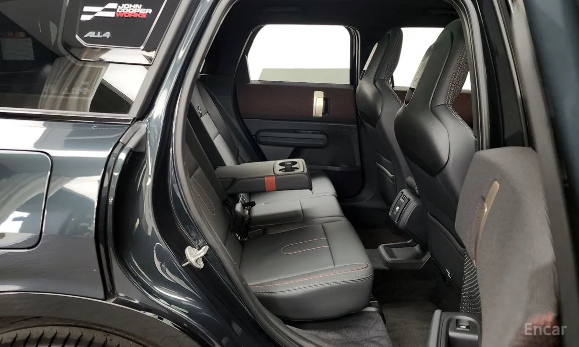 Mini Countryman 2024 ALL4 JCW First Edition