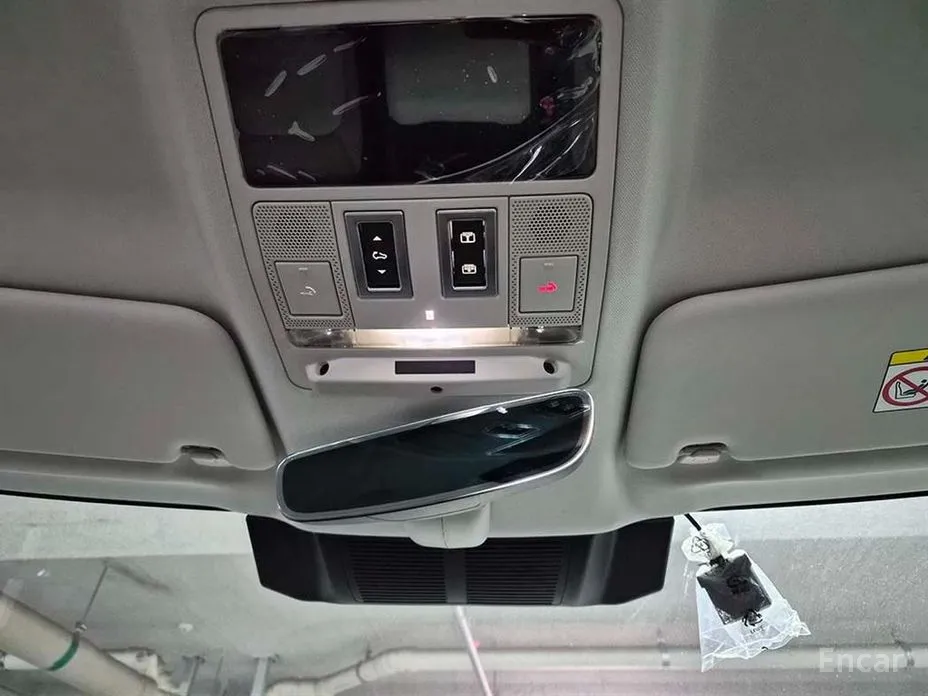 Land Rover Defender 2020 110 P300 X-Dynamic SE