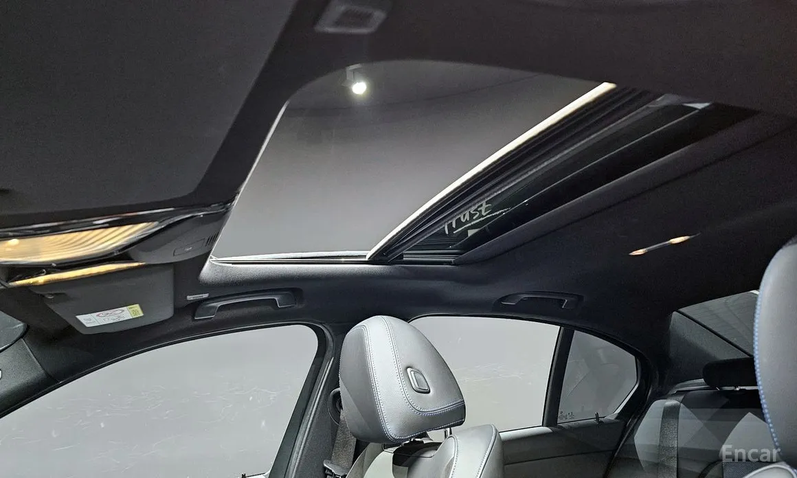 BMW 3 Series 2019 320i M Sport