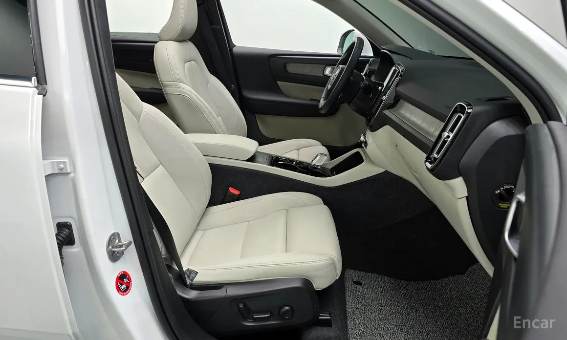 Volvo XC40 2018 B4 Ultra Bright