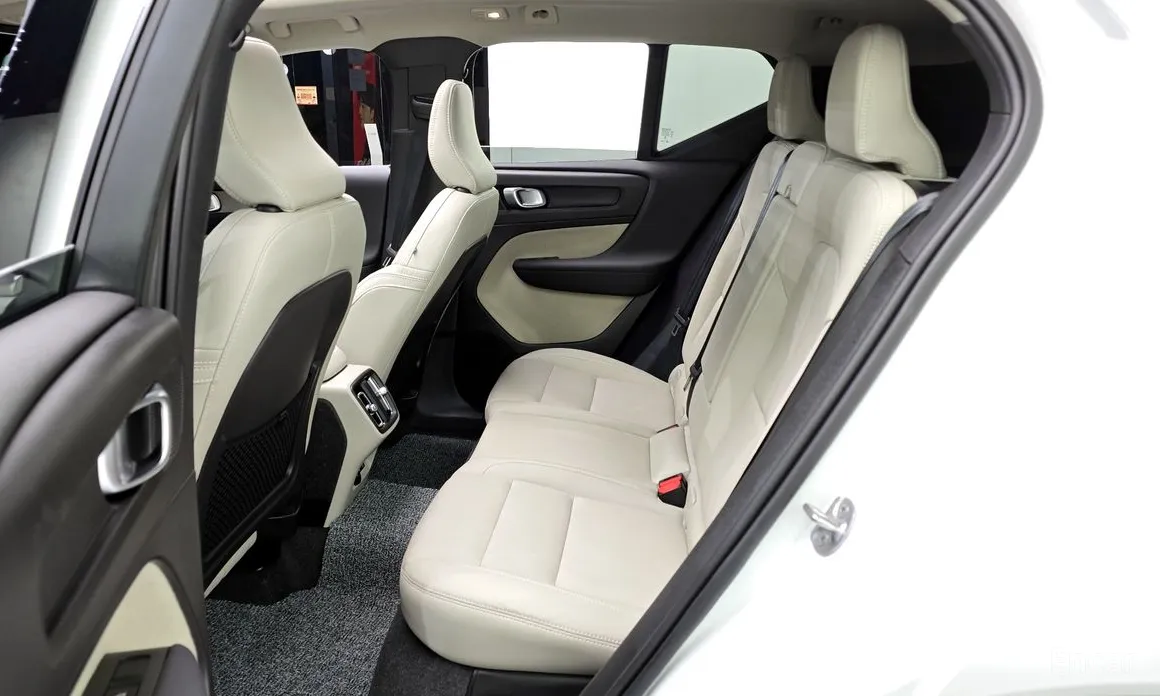 Volvo XC40 2018 B4 Ultra Bright