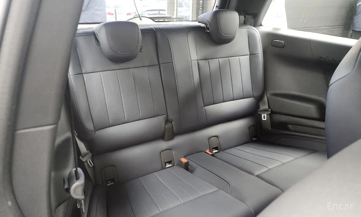 Mini Cooper 2025 SE Favoured