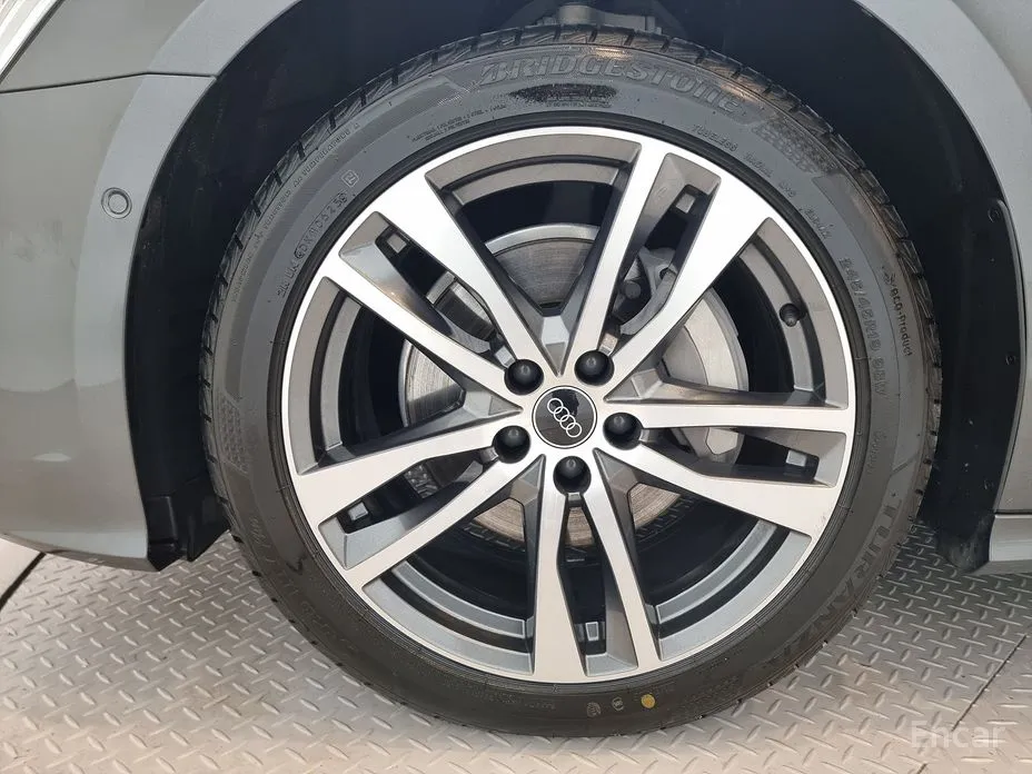 Audi A6 2019 45 TFSI Quattro Premium