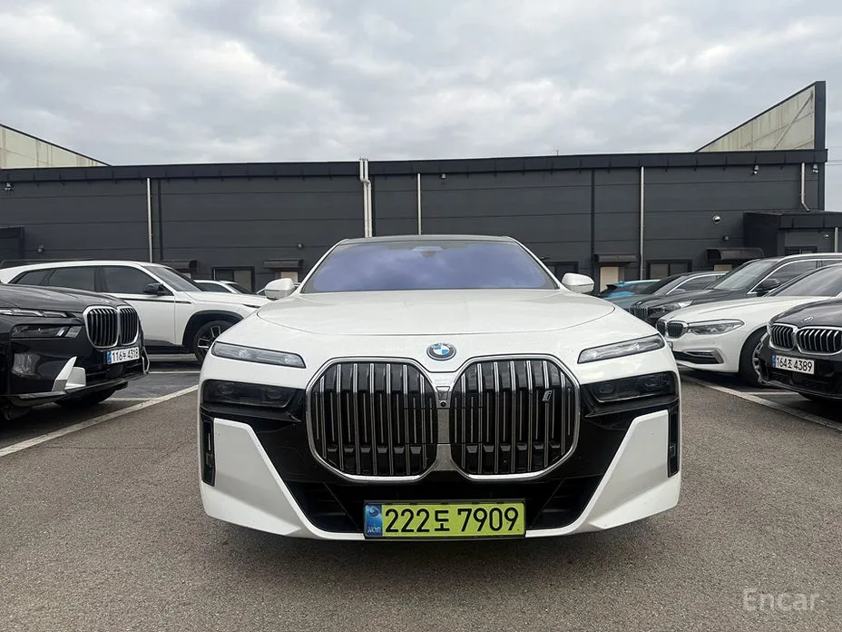 BMW i7 2022 eDrive 50 M Sport