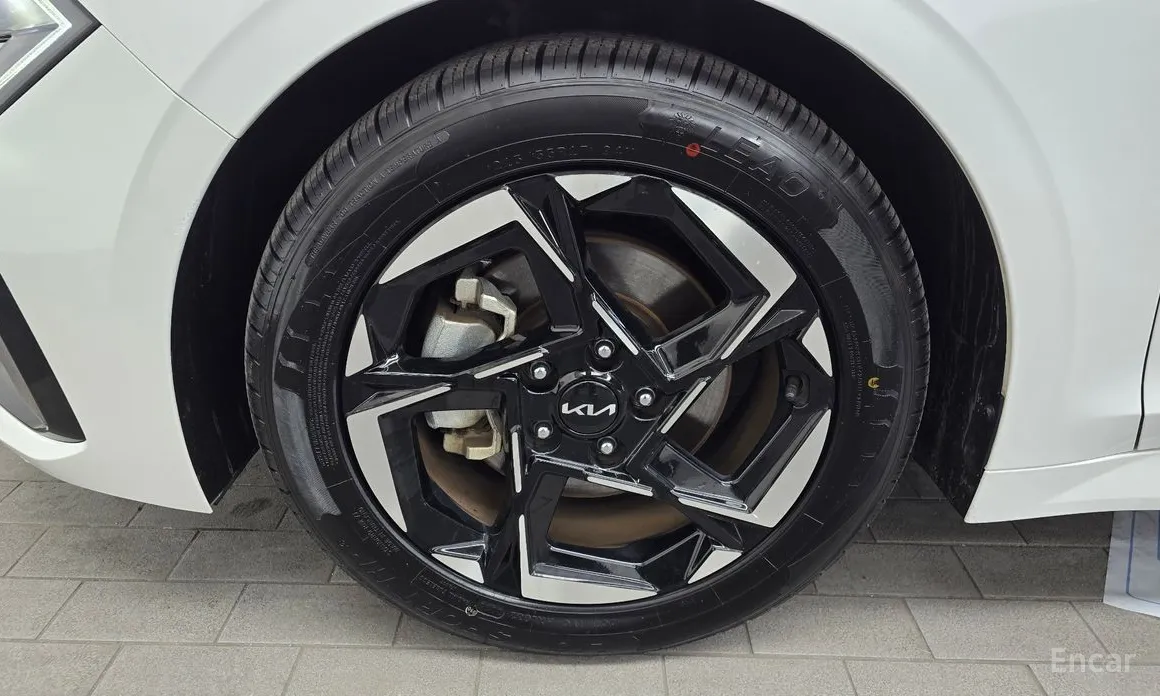 Kia K5 2023 2.0