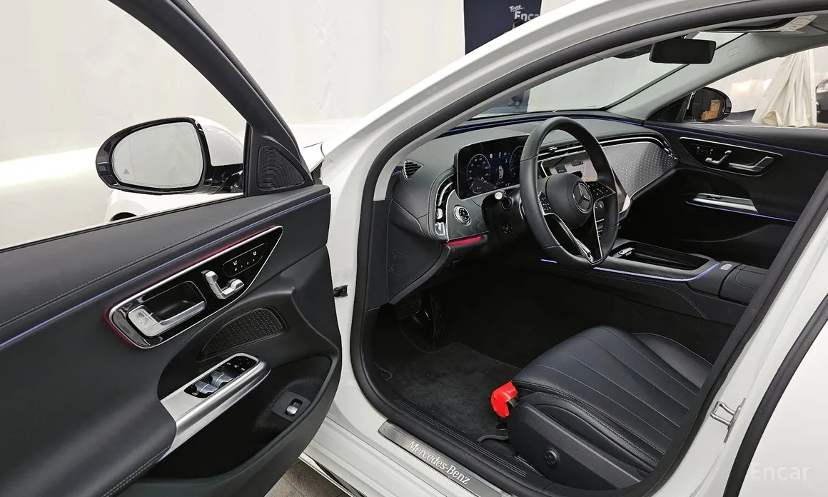 Mercedes-Benz E-Class 2024 E220d 4MATIC Exclusive