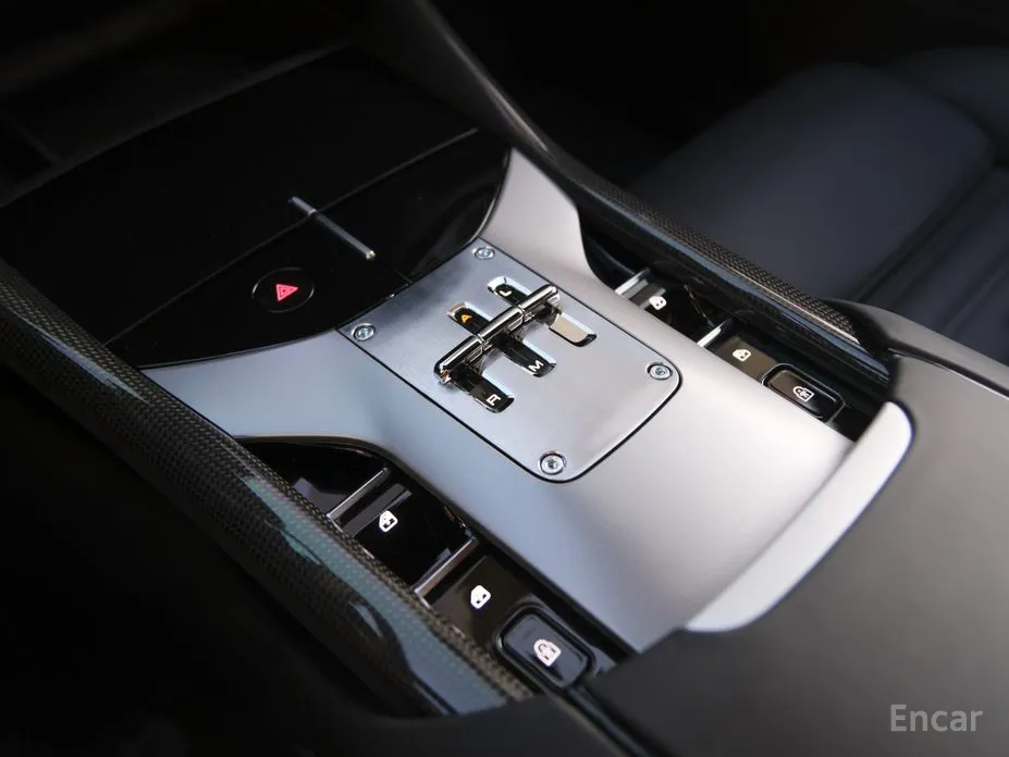 Ferrari Purosangue 2022 6.5 V12