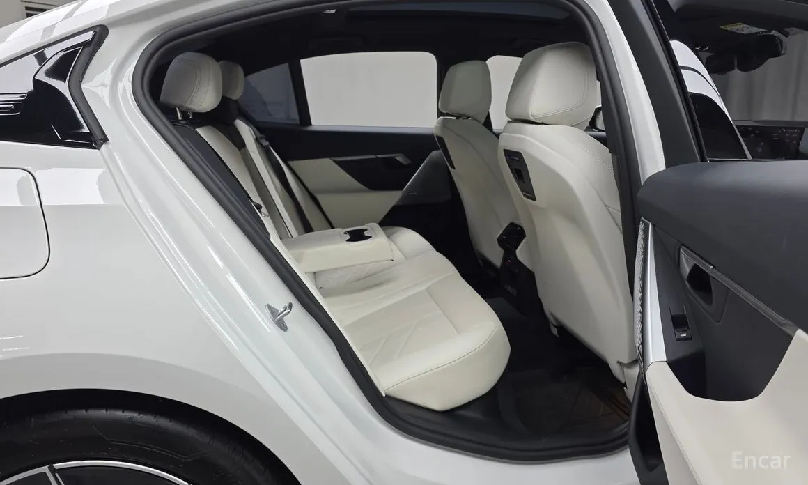 BMW 5 Series 2023 523d M Sport