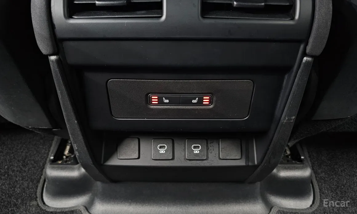 Land Rover Defender 2020 110 P300 X-Dynamic SE