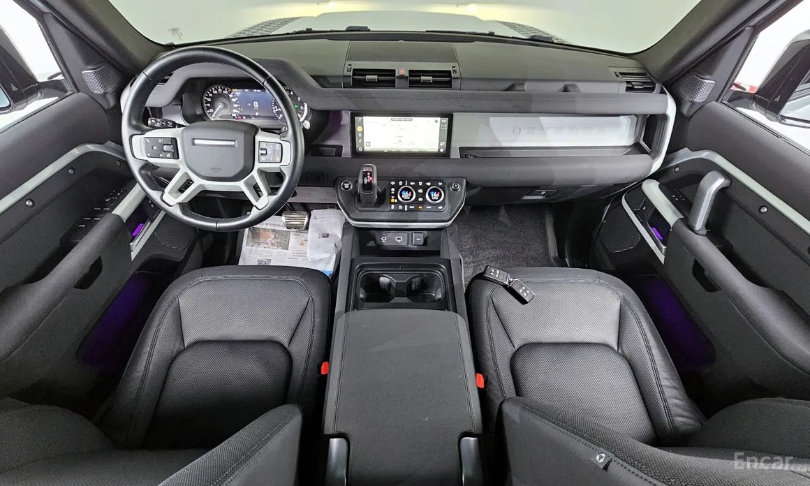 Land Rover Defender 2020 110 P300 X-Dynamic SE