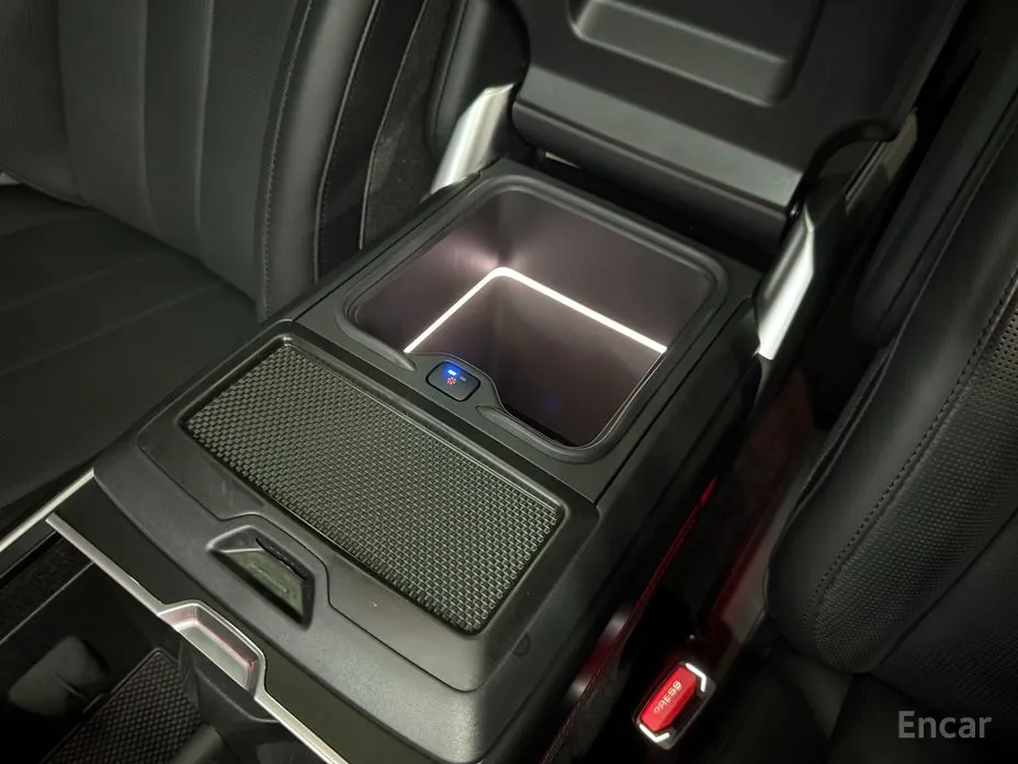 Land Rover Range Rover 2022 P530 SV Long Wheel Base