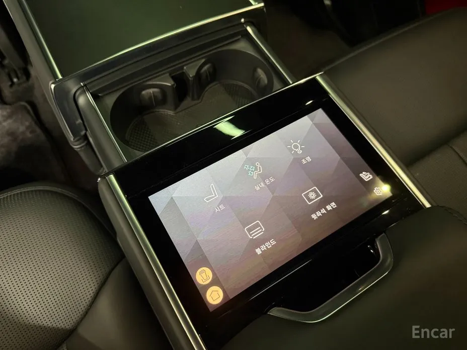 Land Rover Range Rover 2022 P530 SV Long Wheel Base