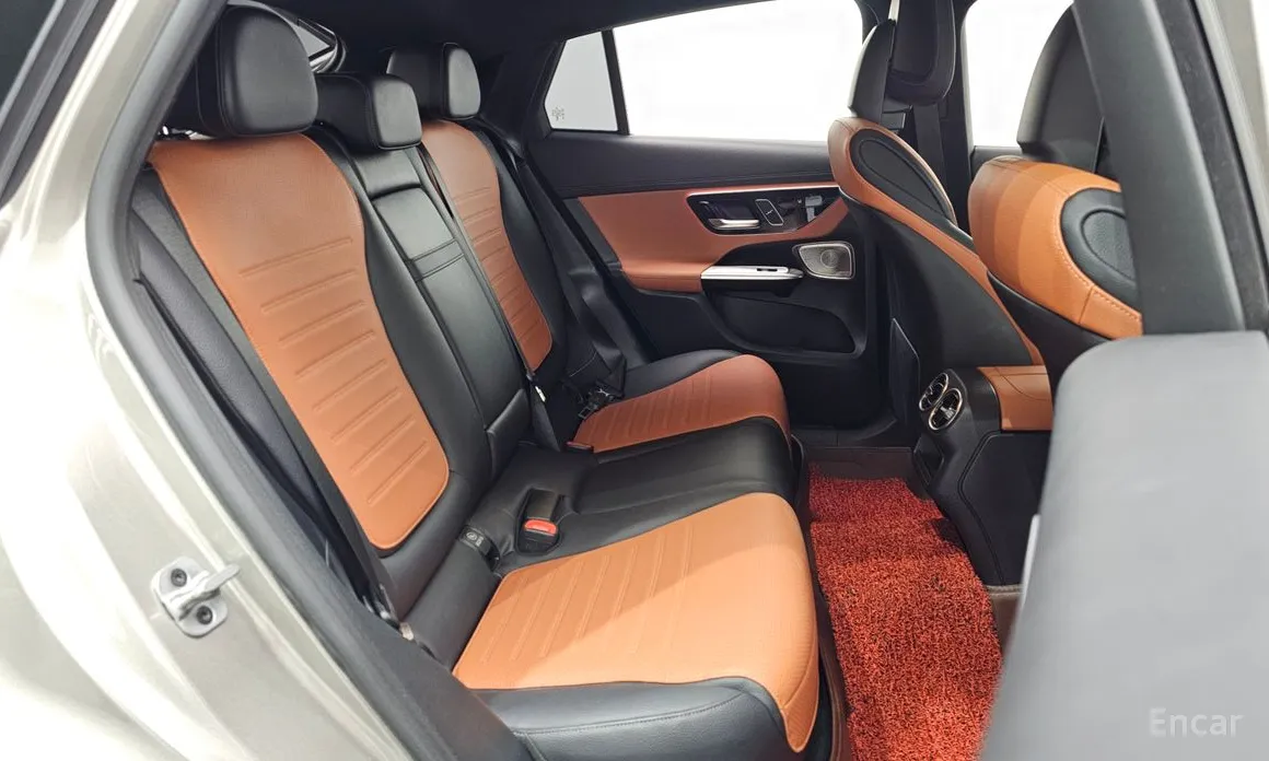 Mercedes-Benz GLC-Class 2023 GLC300 4MATIC Coupe