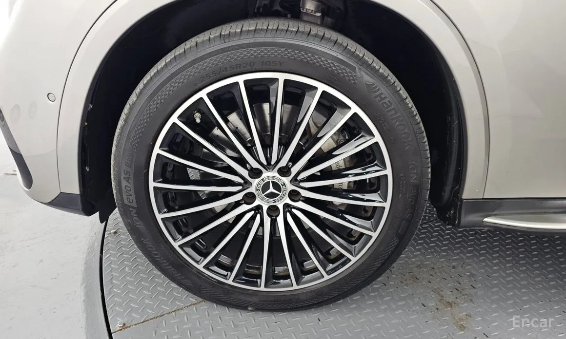 Mercedes-Benz GLC-Class 2023 GLC300 4MATIC Coupe