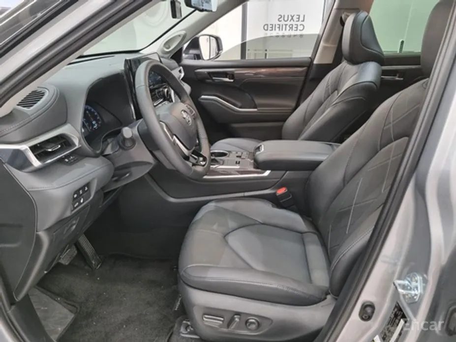 Toyota Highlander 2023 2.5 4WD Platimum