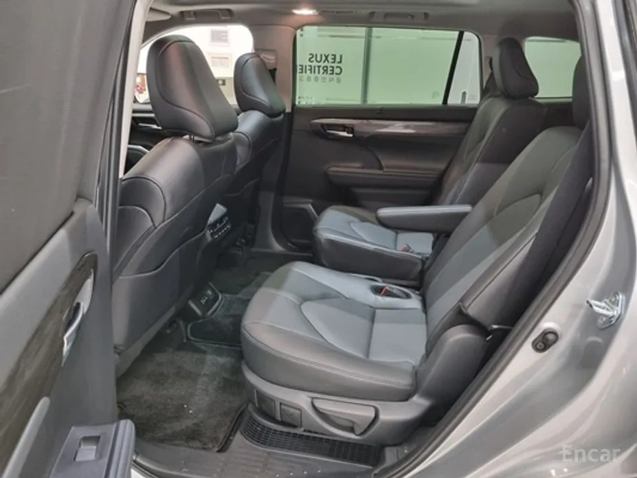 Toyota Highlander 2023 2.5 4WD Platimum