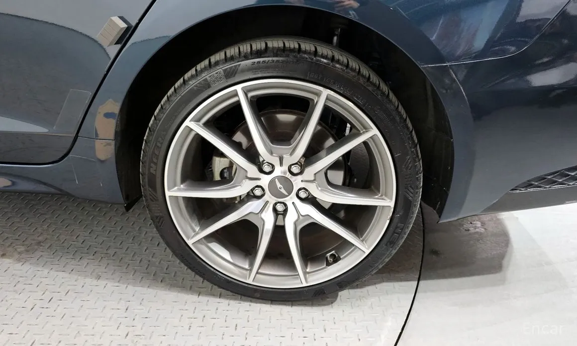 Genesis G70 2022 Gasoline 2.0T 2WD