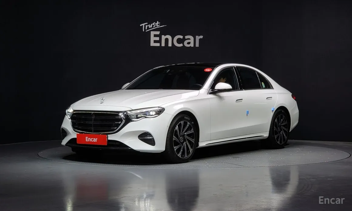 Mercedes-Benz E-Class 2024 E300 4MATIC Exclusive