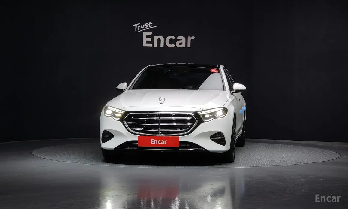 Mercedes-Benz E-Class 2024 E300 4MATIC Exclusive