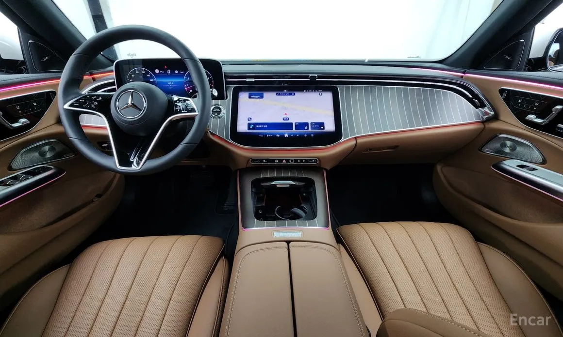 Mercedes-Benz E-Class 2024 E300 4MATIC Exclusive