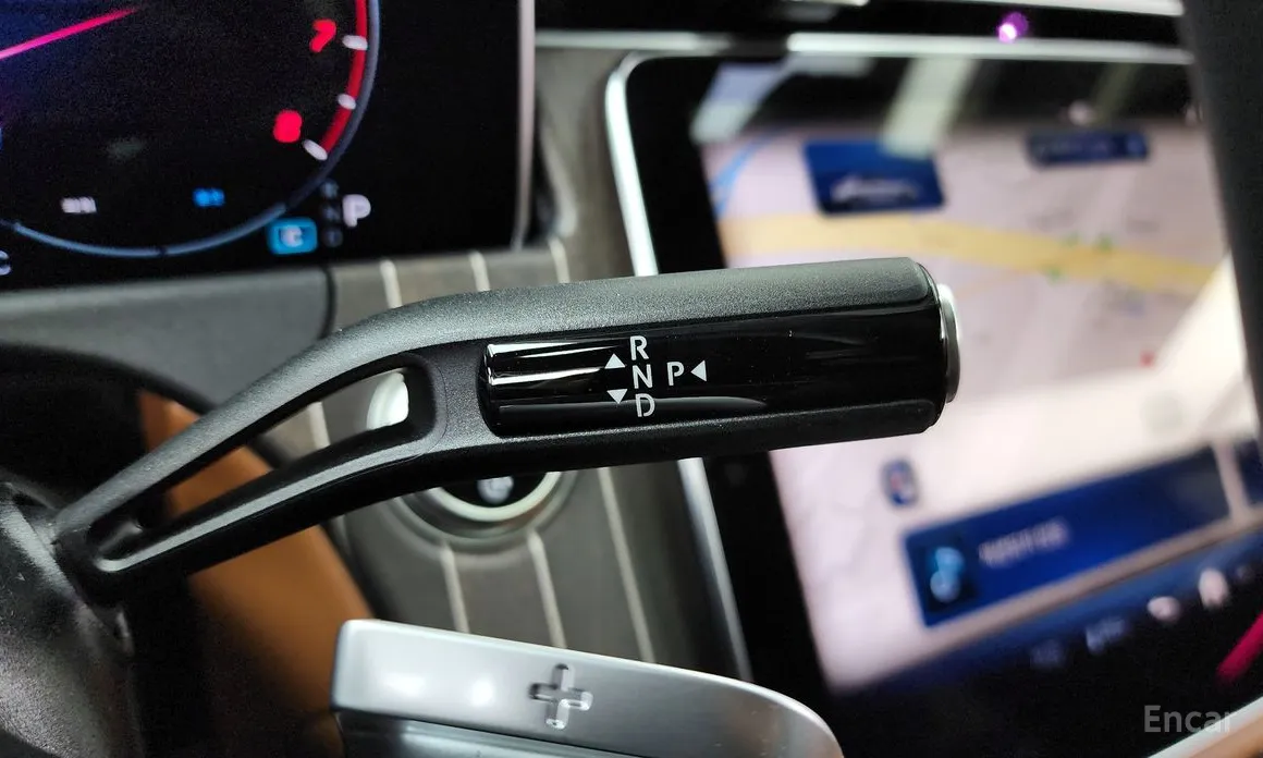 Mercedes-Benz E-Class 2024 E300 4MATIC Exclusive