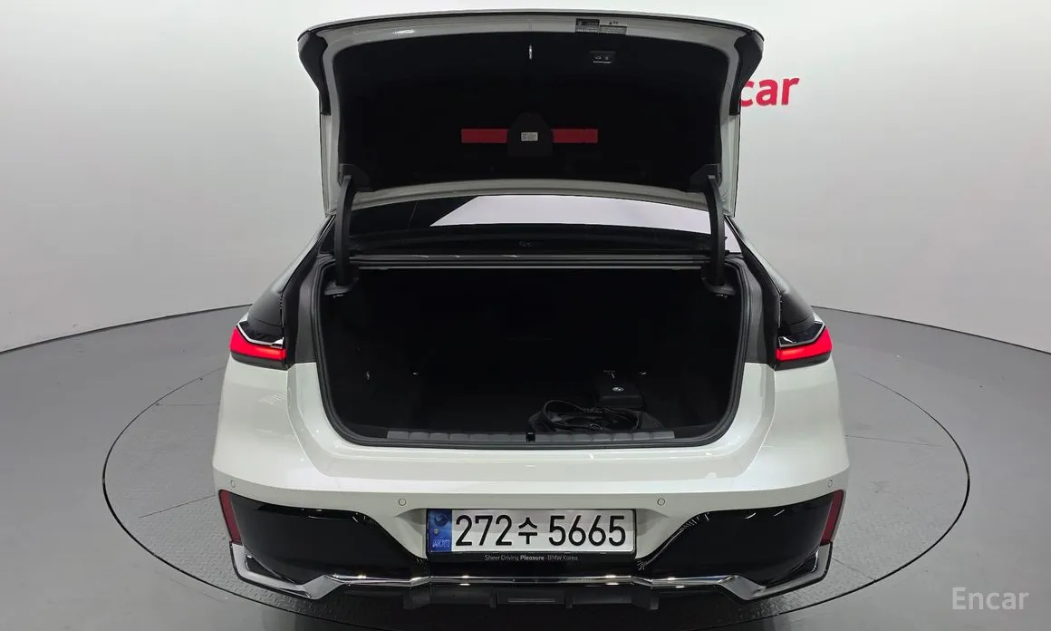 BMW 7 Series 2022 750e xDrive M Sport