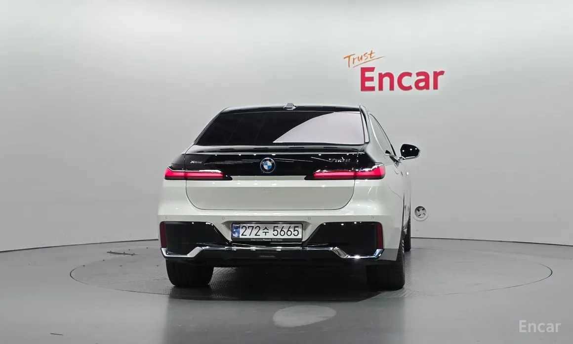 BMW 7 Series 2022 750e xDrive M Sport