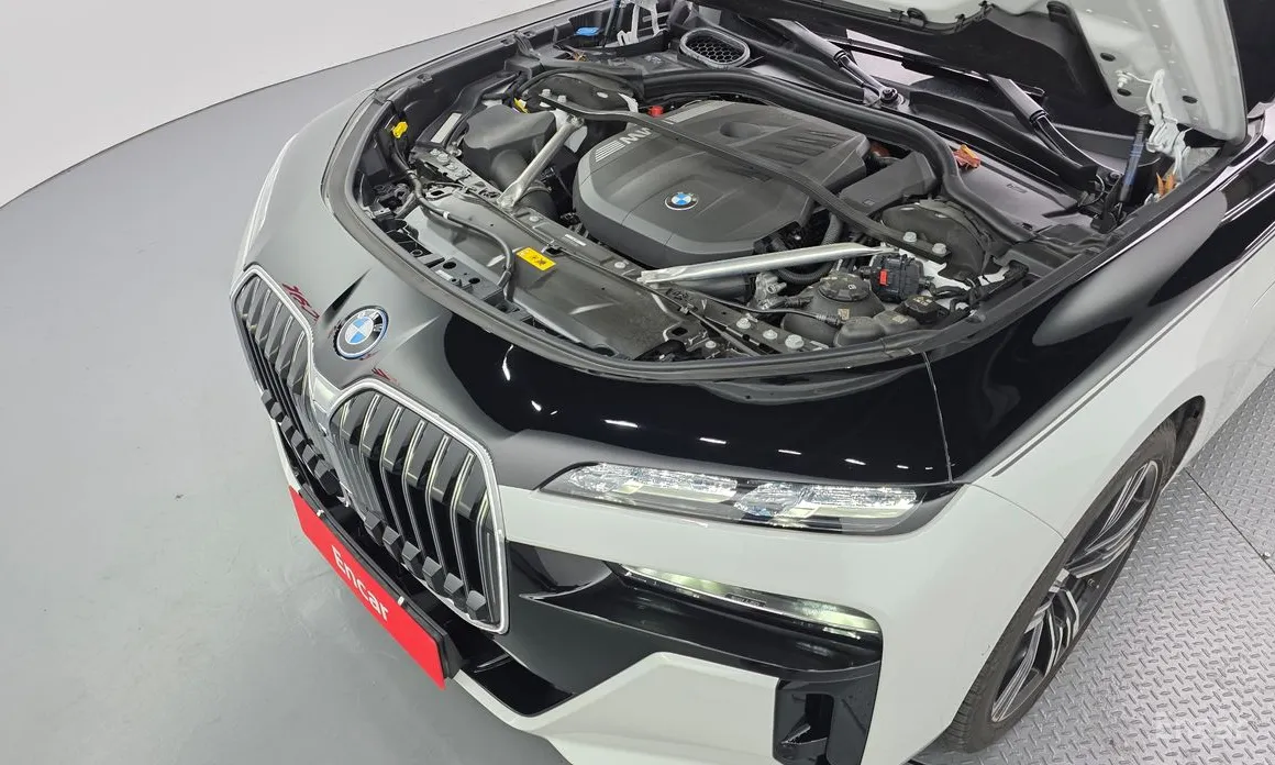 BMW 7 Series 2022 750e xDrive M Sport