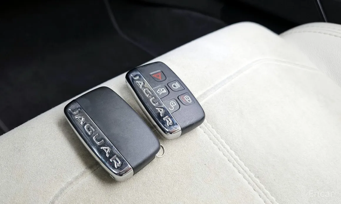 Jaguar F-Type 2013 P300 Convertible