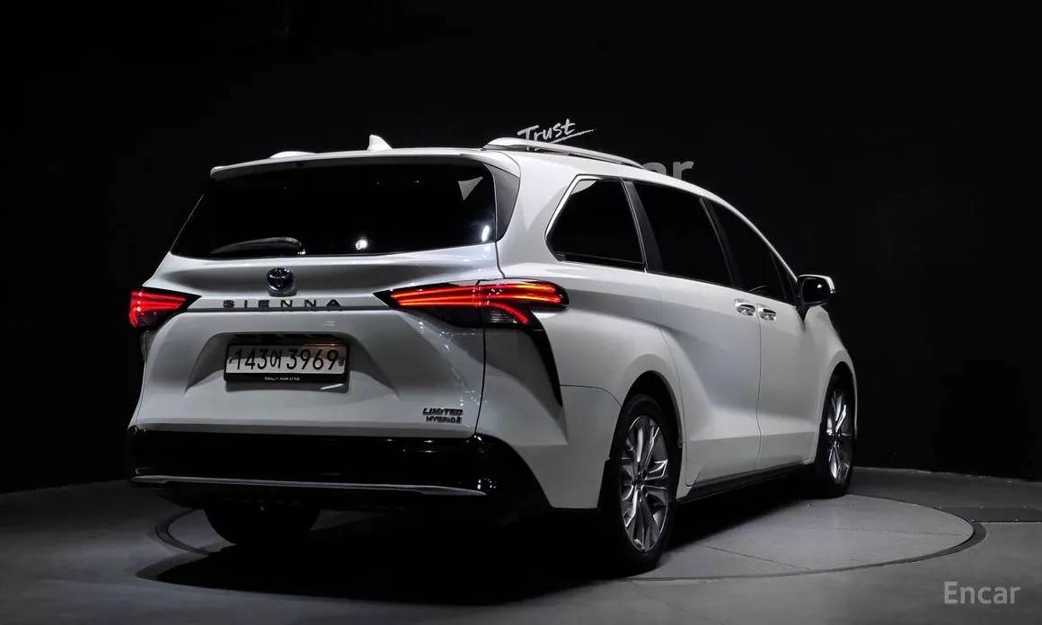 Toyota Sienna 2020 2.5 Hybrid 2WD