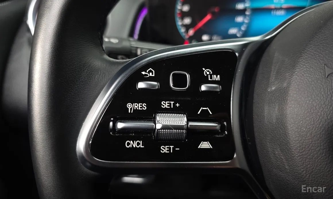 Mercedes-Benz EQB 2022 EQB300 4MATIC